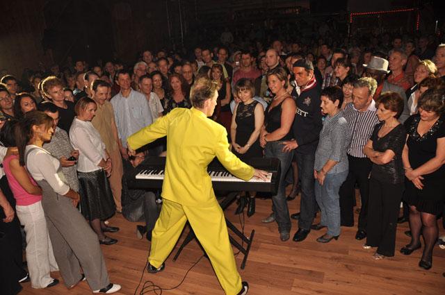 min 2011 01 08 station danse 544
